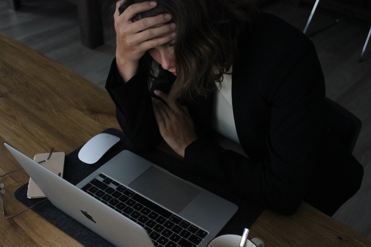 Burn-out bij vrouwen ziet er anders uit dan iedereen denkt